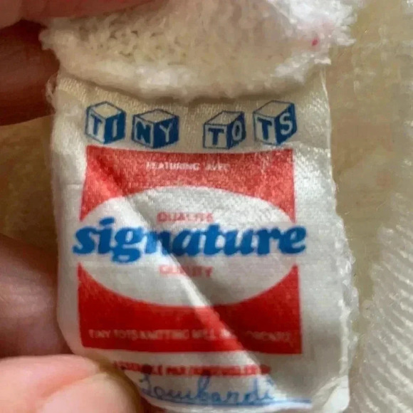 [5 for $25] Signature duckling sweater, size 3  to 6 months - Picture 4 of 4